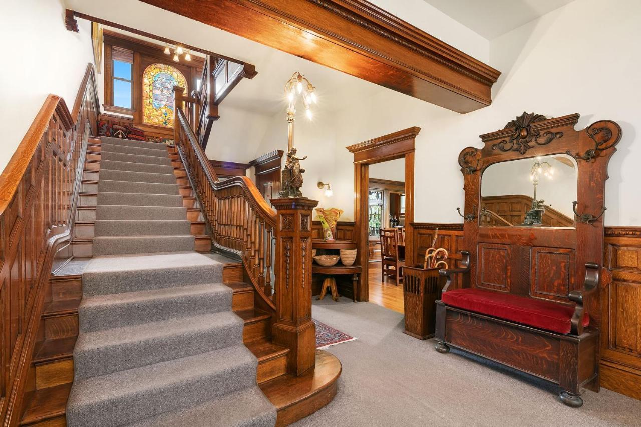Seattle Gaslight Inn Εξωτερικό φωτογραφία