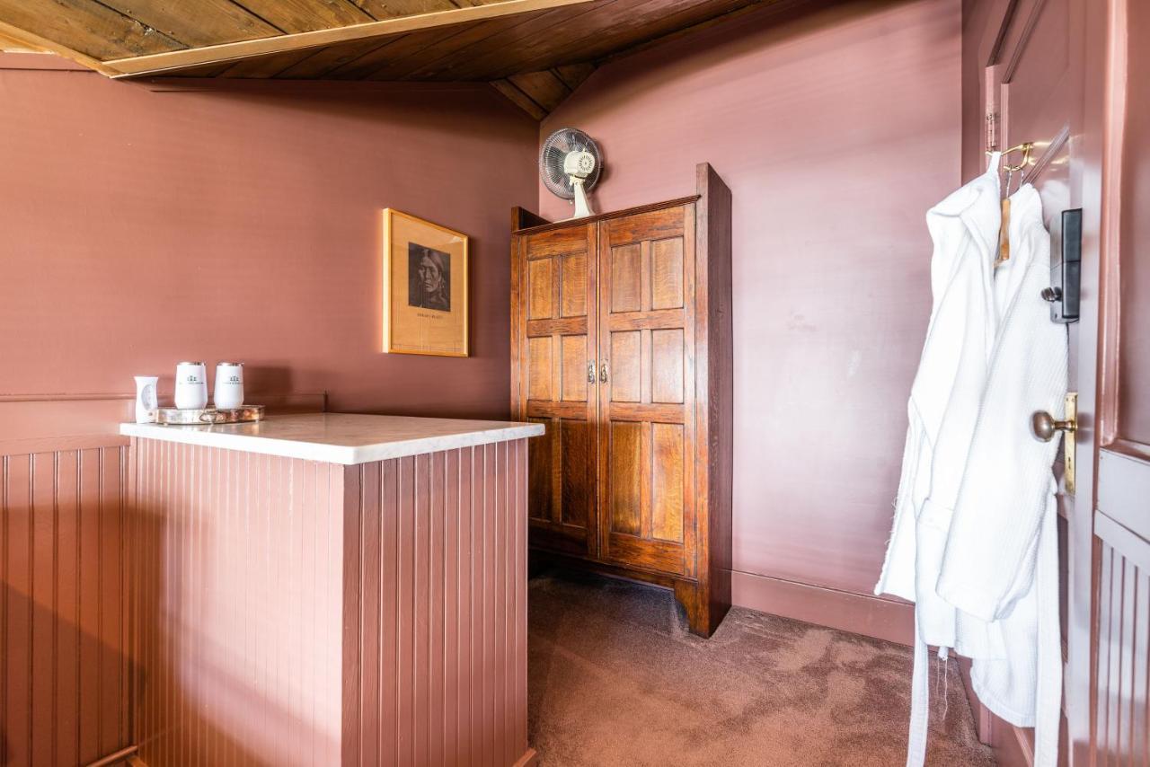 Seattle Gaslight Inn Εξωτερικό φωτογραφία