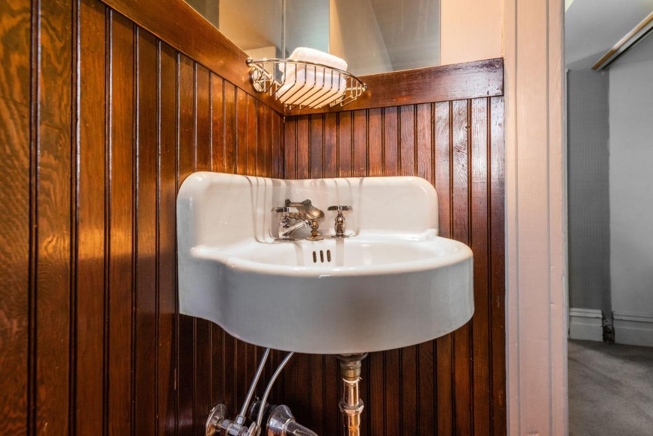 Seattle Gaslight Inn Εξωτερικό φωτογραφία