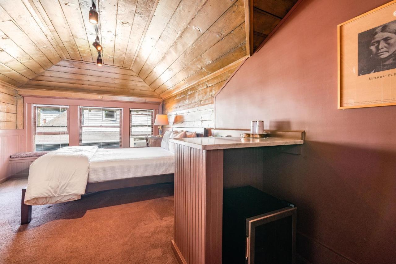 Seattle Gaslight Inn Εξωτερικό φωτογραφία